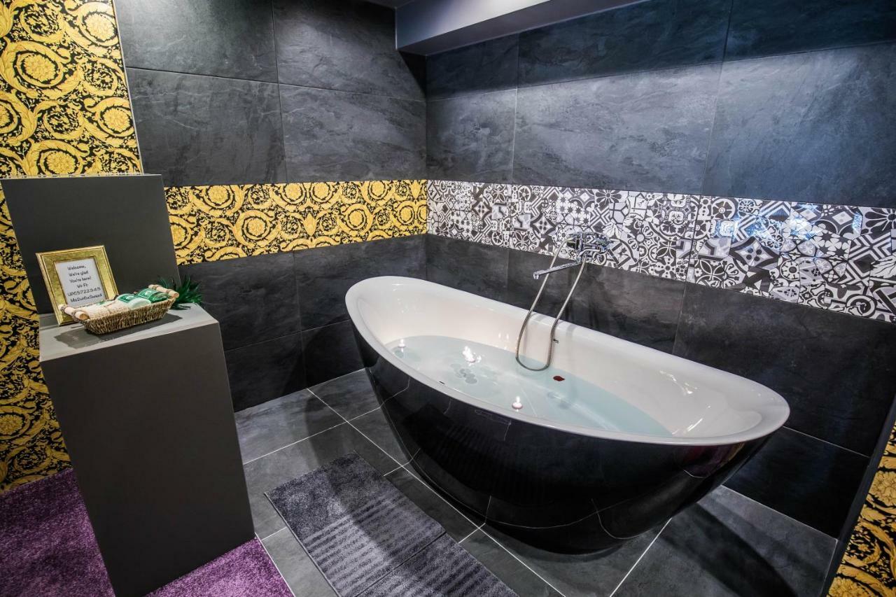 Centrum Boulevard 19 With Parking Apartment Budapest
